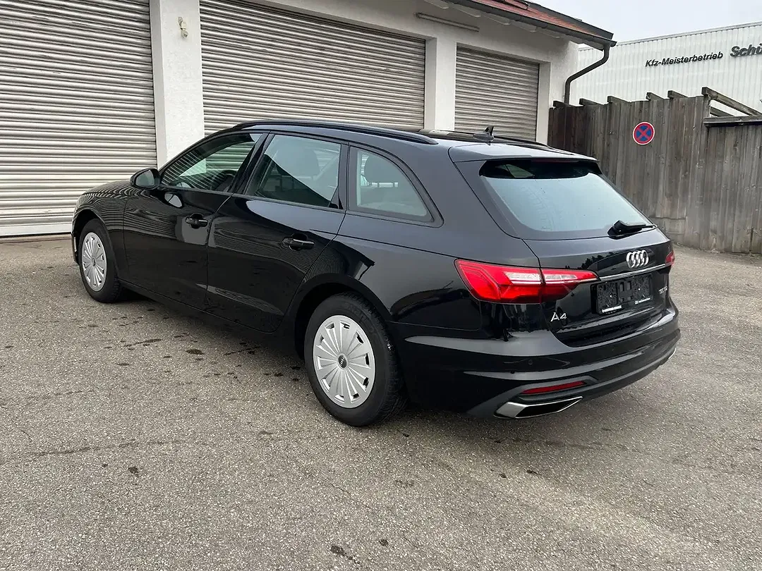 Audi A4 - Thumbnail 10