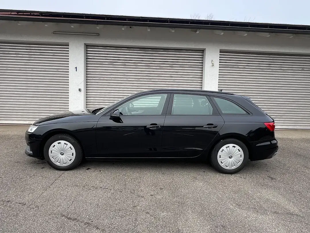 Audi A4 - Thumbnail 4