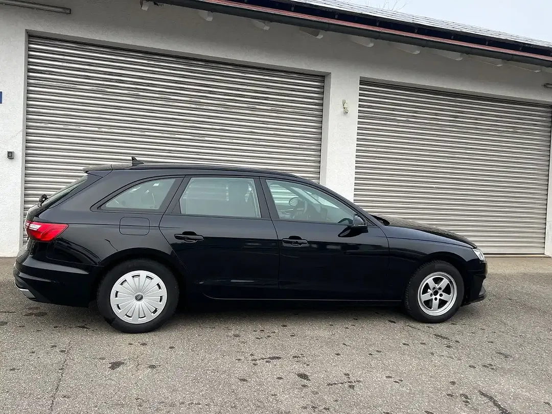 Audi A4 - Thumbnail 6