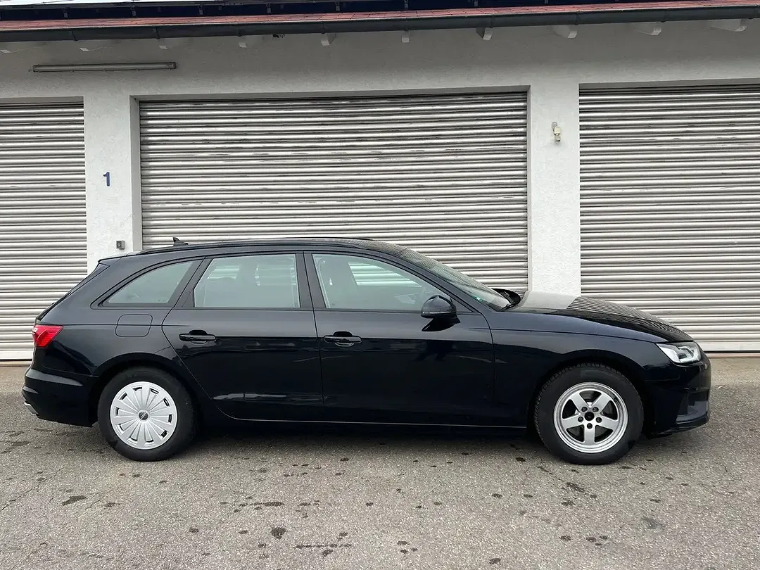 Audi A4 - Thumbnail 8