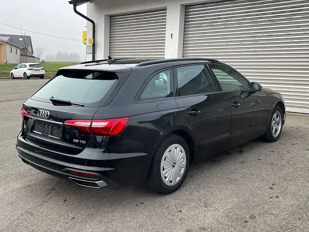 Audi A4 - Thumbnail 9