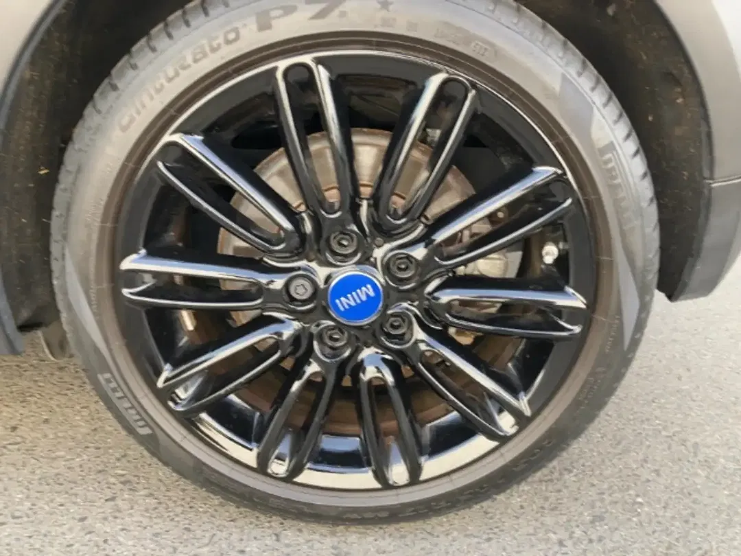 MINI Cooper SE - Thumbnail 13