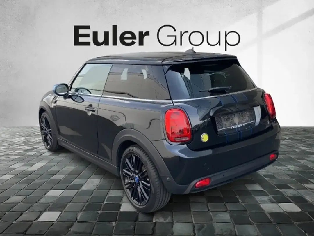 MINI Cooper SE - Thumbnail 3