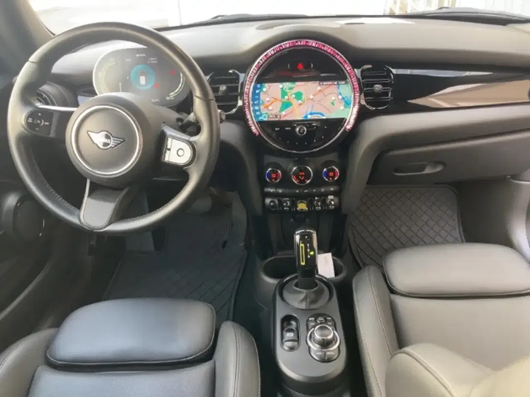 MINI Cooper SE - Thumbnail 8