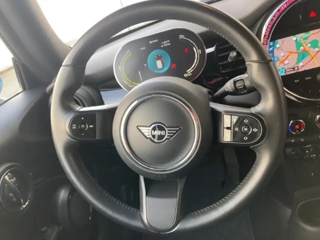 MINI Cooper SE - Thumbnail 9