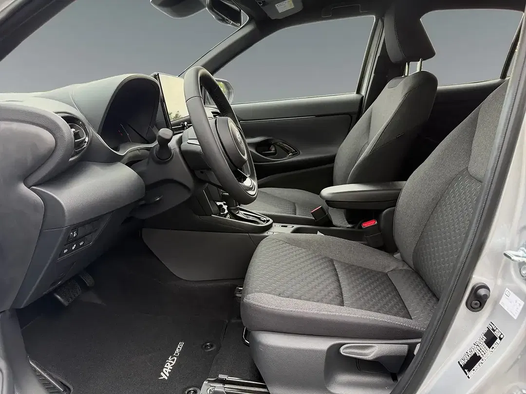 Toyota Yaris Cross - Thumbnail 9