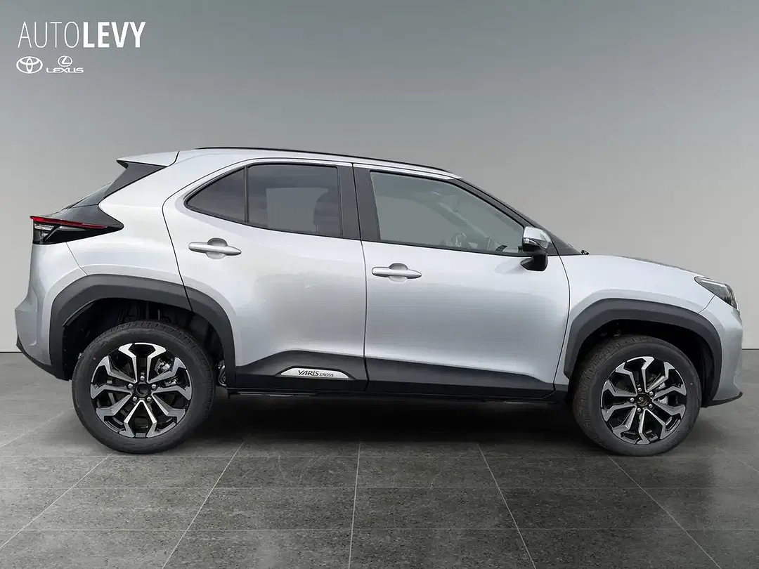 Toyota Yaris Cross - Thumbnail 6