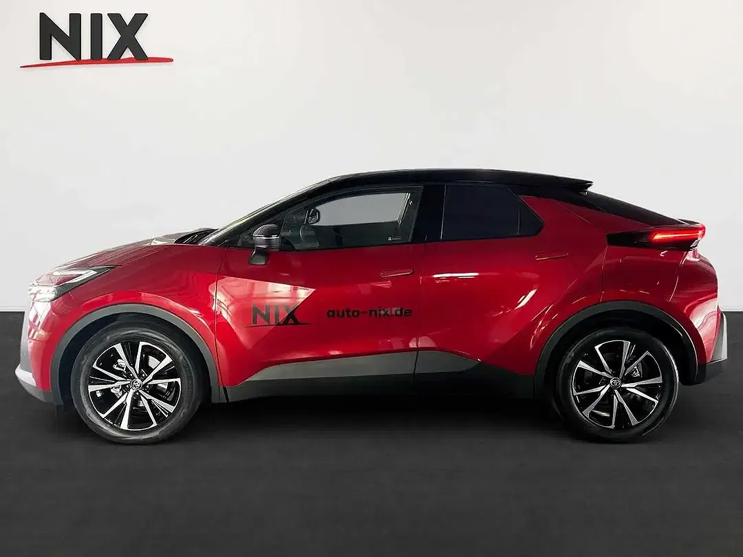 Toyota C-HR - Thumbnail 3