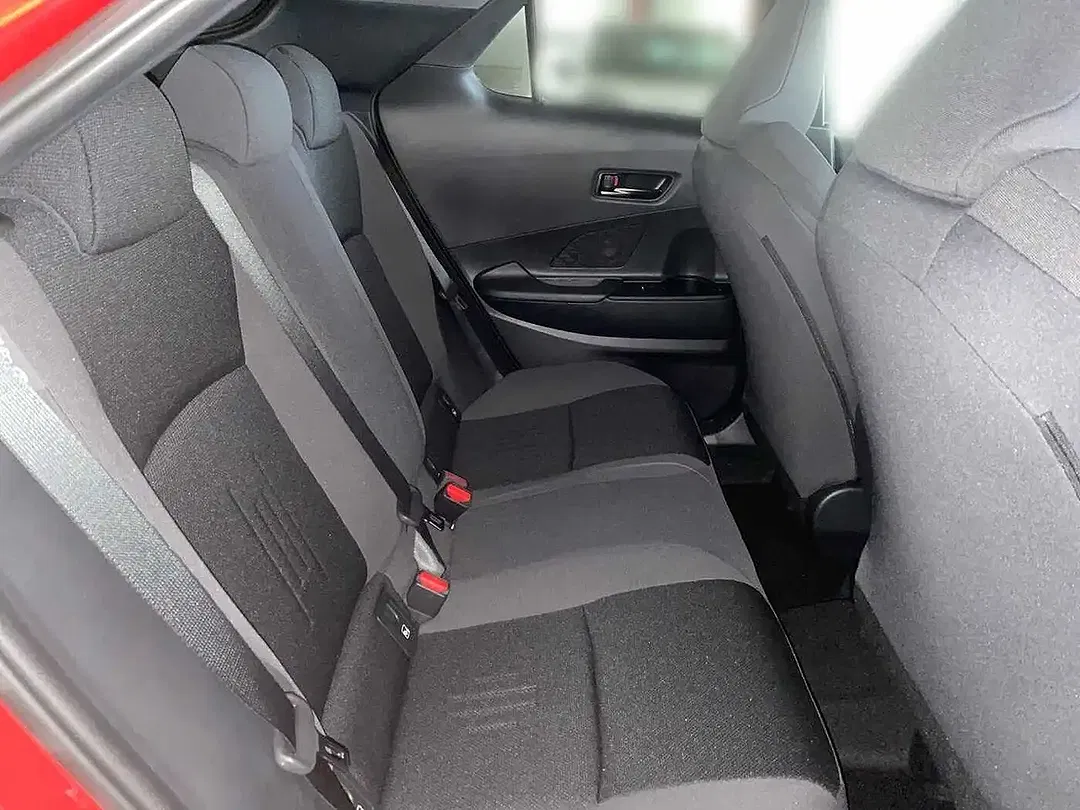 Toyota C-HR - Thumbnail 7