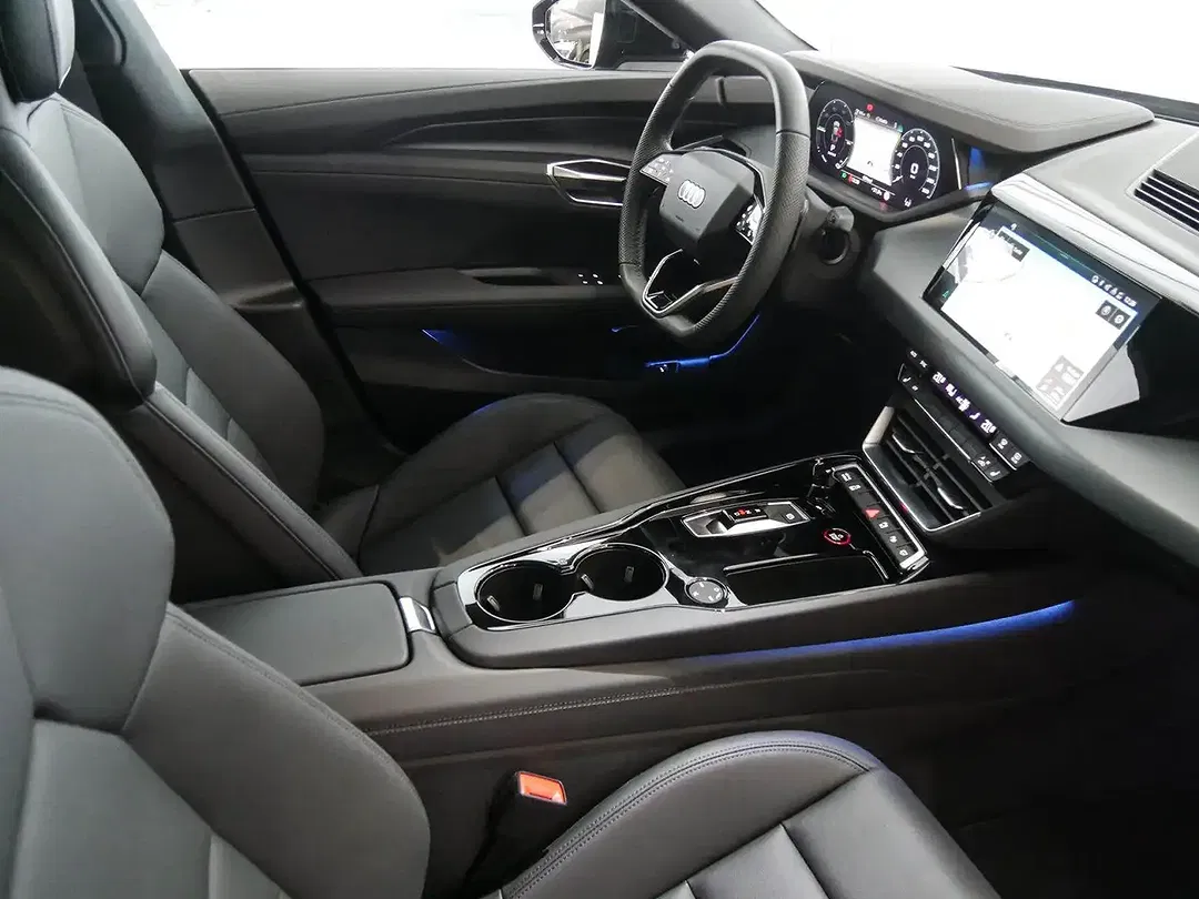 Audi e-tron GT - Thumbnail 4