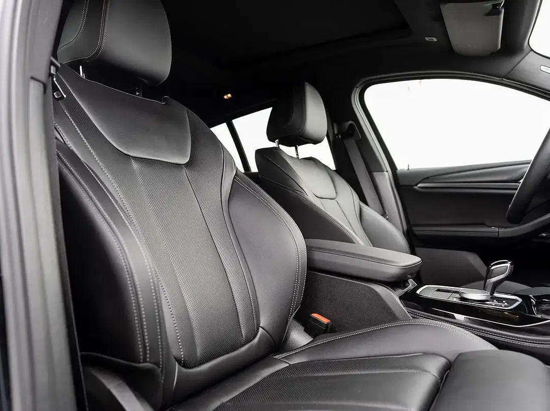 BMW X4 - Thumbnail 13