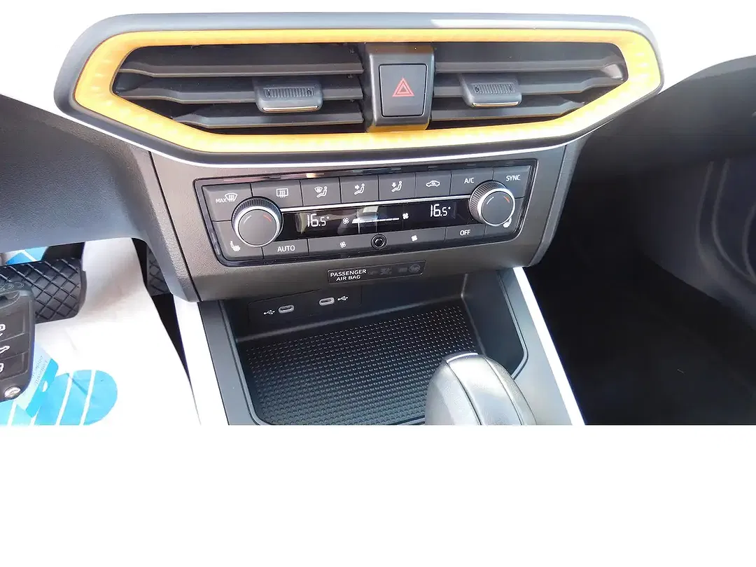 SEAT Arona - Thumbnail 6