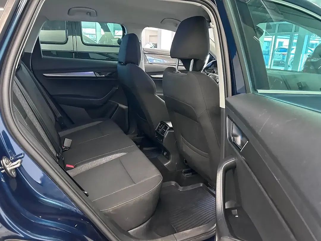 Skoda Karoq - Thumbnail 5