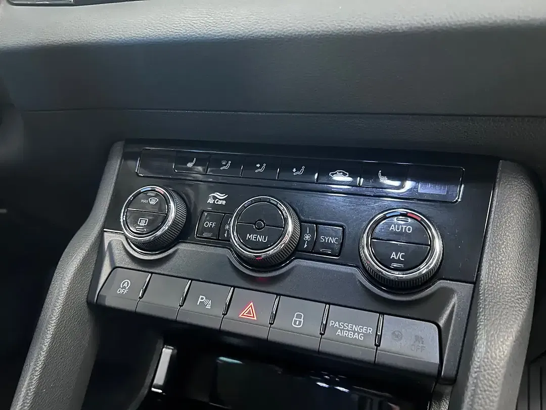Skoda Karoq - Thumbnail 6
