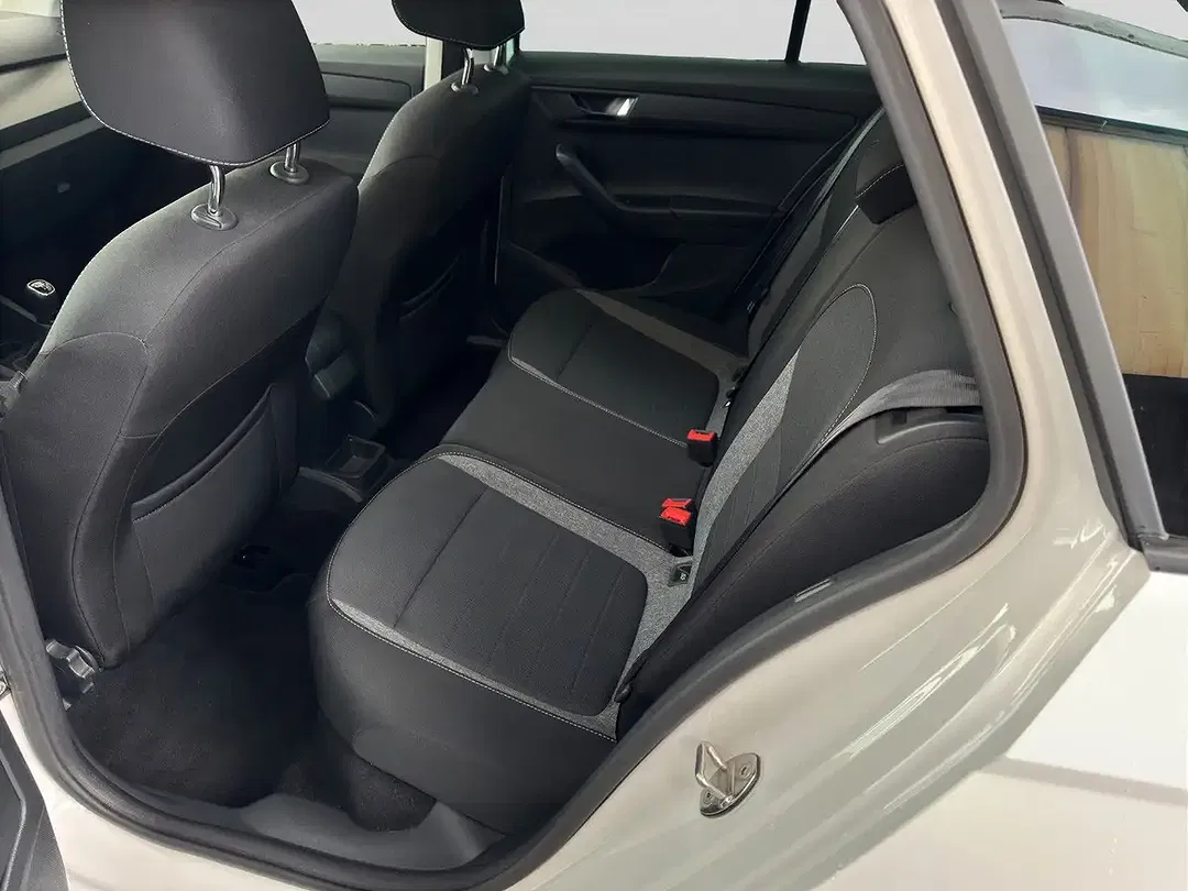 Skoda Fabia - Thumbnail 11