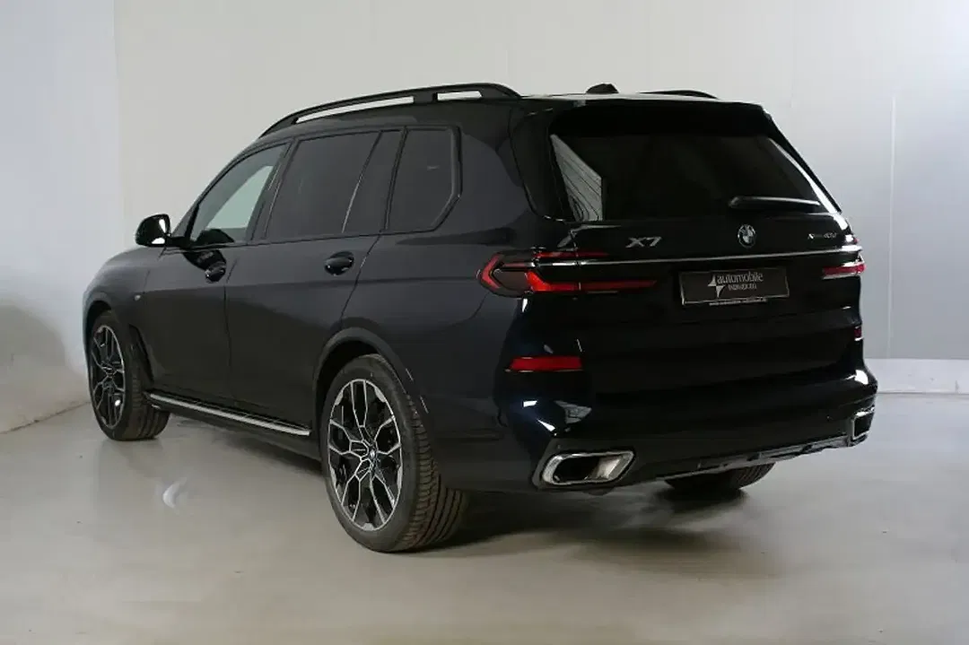 BMW X7 - Thumbnail 4