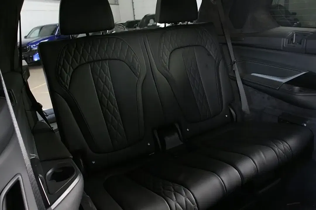 BMW X7 - Thumbnail 7