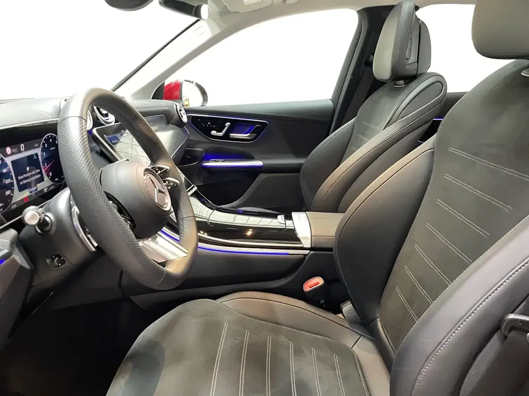Mercedes-Benz GLC 300 - Thumbnail 8