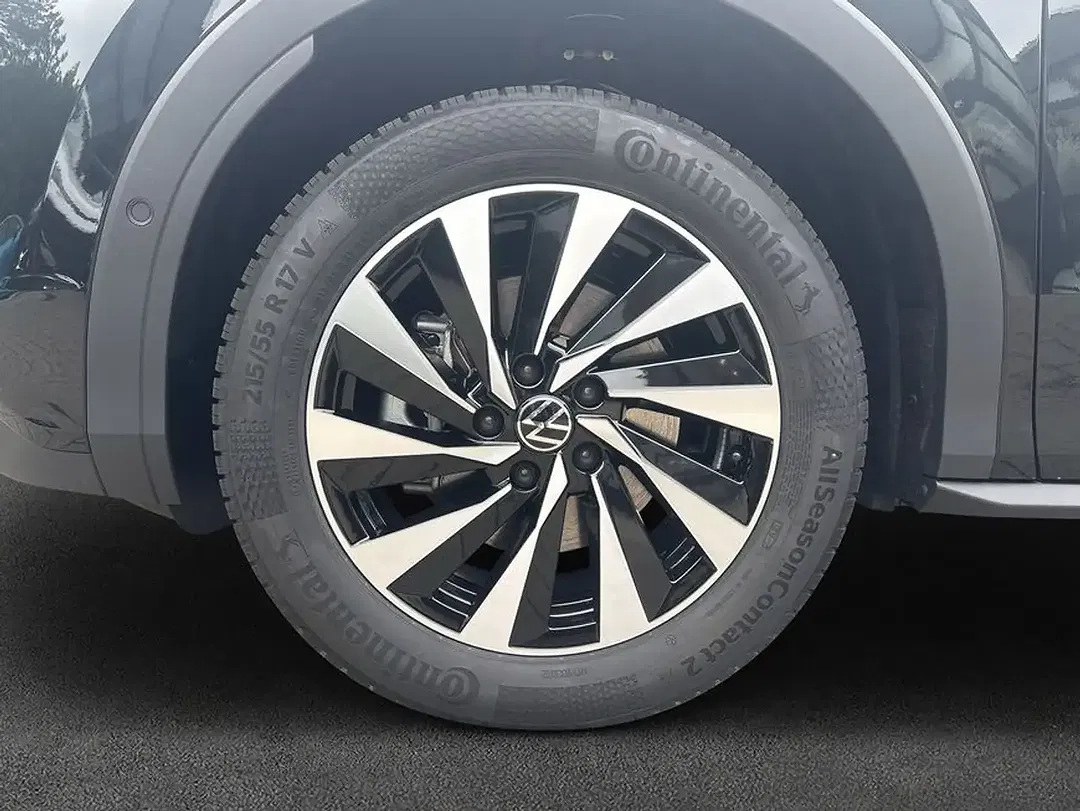 Volkswagen T-Roc - Thumbnail 7