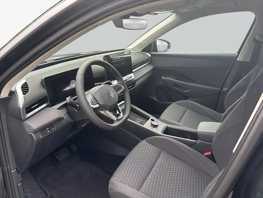 Volkswagen T-Roc - Thumbnail 9