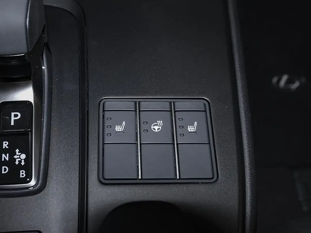 Lexus UX 250h - Thumbnail 12