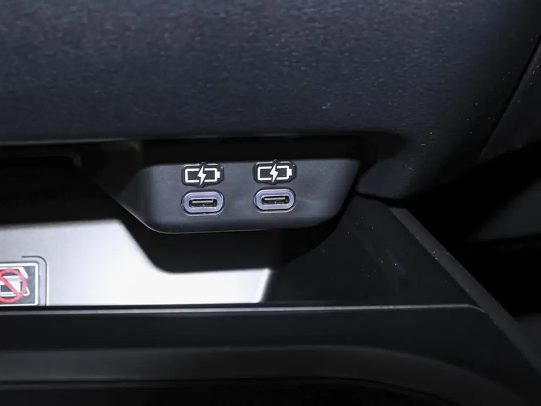 Lexus UX 250h - Thumbnail 14