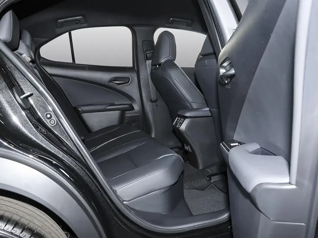 Lexus UX 250h - Thumbnail 7