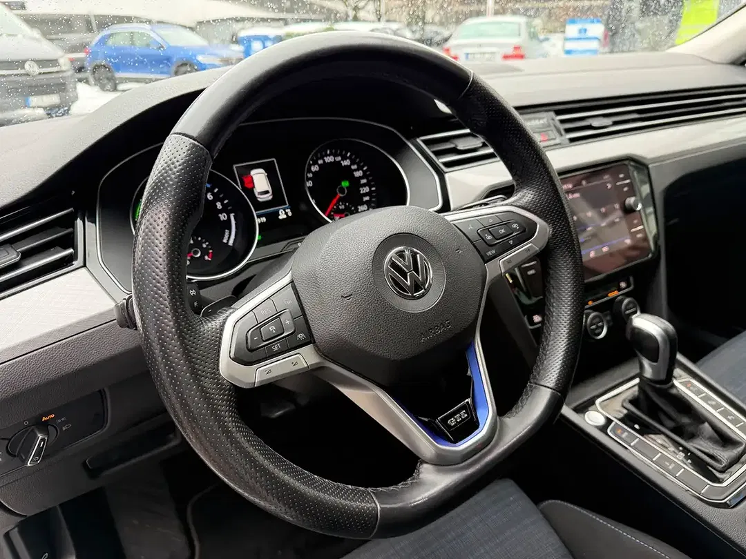 Volkswagen Passat Variant - Thumbnail 12