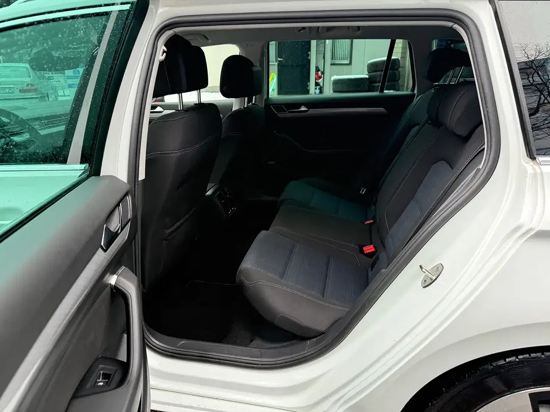 Volkswagen Passat Variant - Thumbnail 7