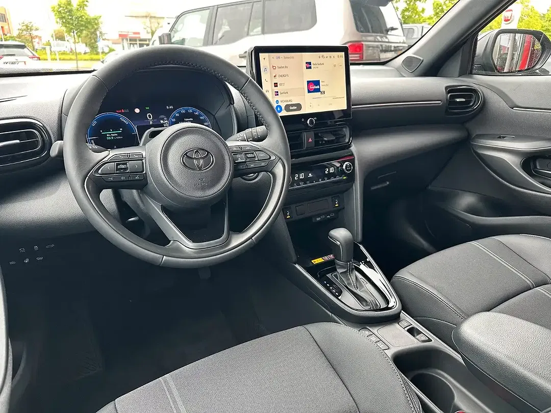 Toyota Yaris Cross - Thumbnail 11