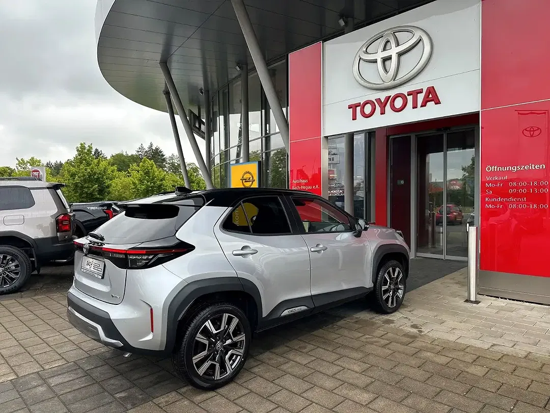 Toyota Yaris Cross - Thumbnail 6