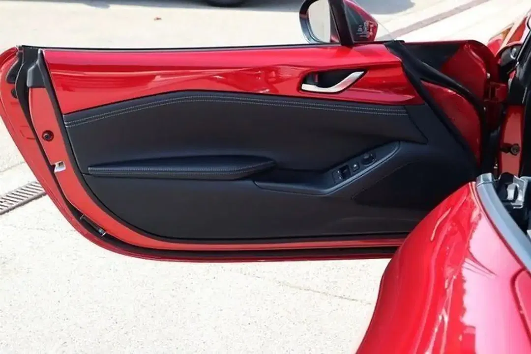 Mazda MX-5 - Thumbnail 13