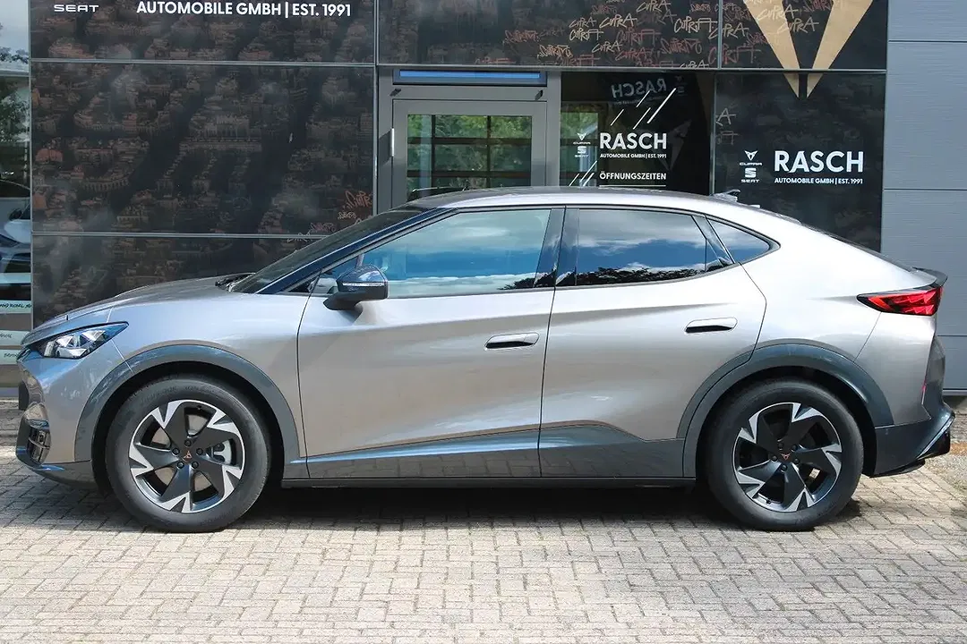 CUPRA Tavascan - Thumbnail 4