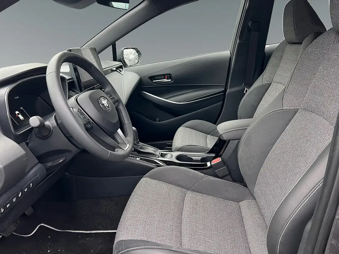 Toyota Corolla - Thumbnail 9