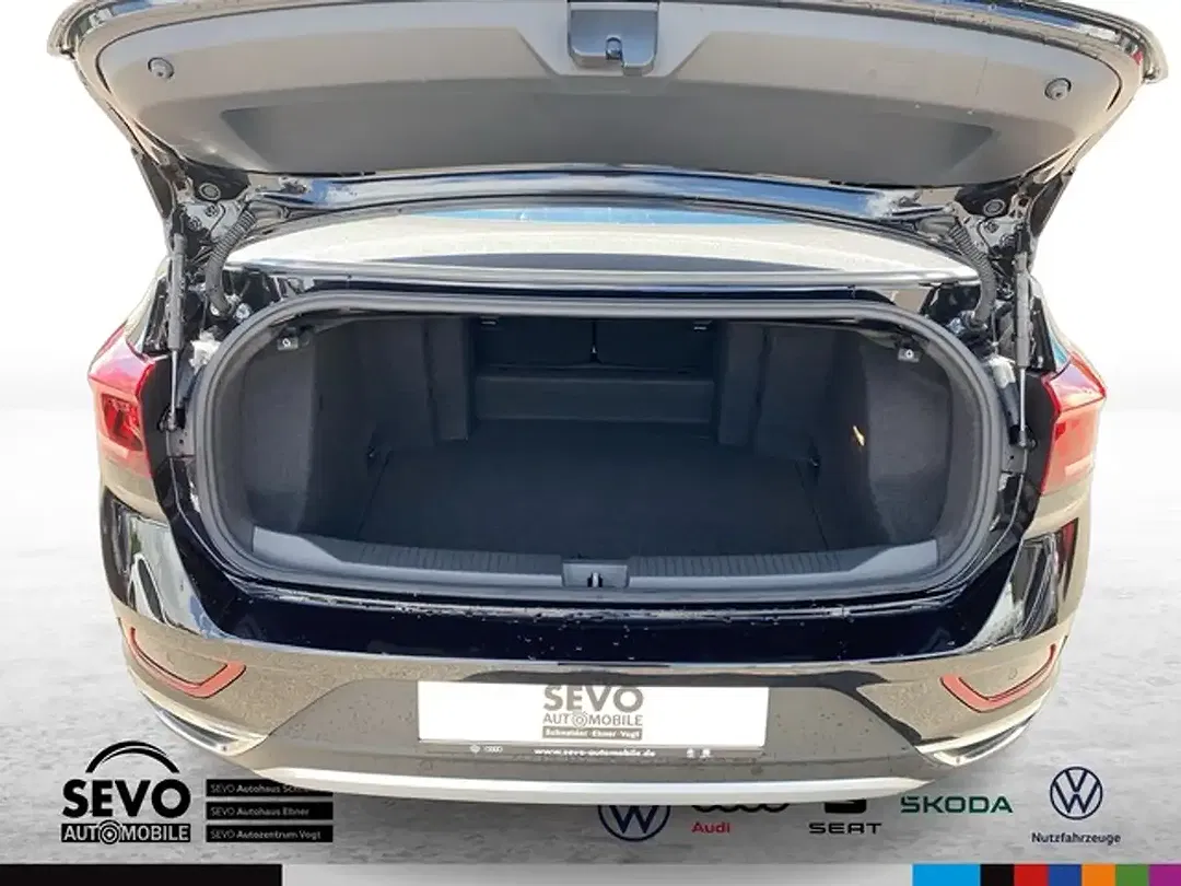 Volkswagen T-Roc - Thumbnail 11