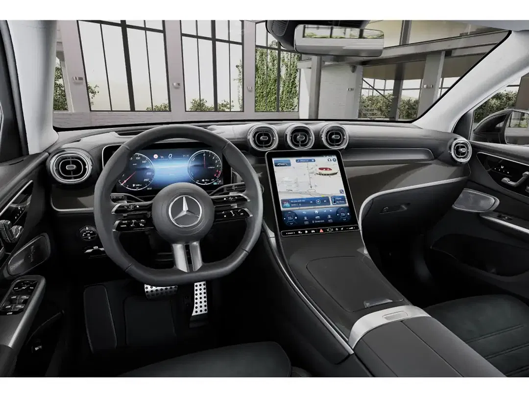 Mercedes-Benz GLC 300 - Thumbnail 2