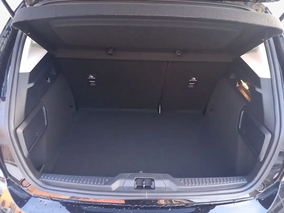 Ford Focus - Thumbnail 8