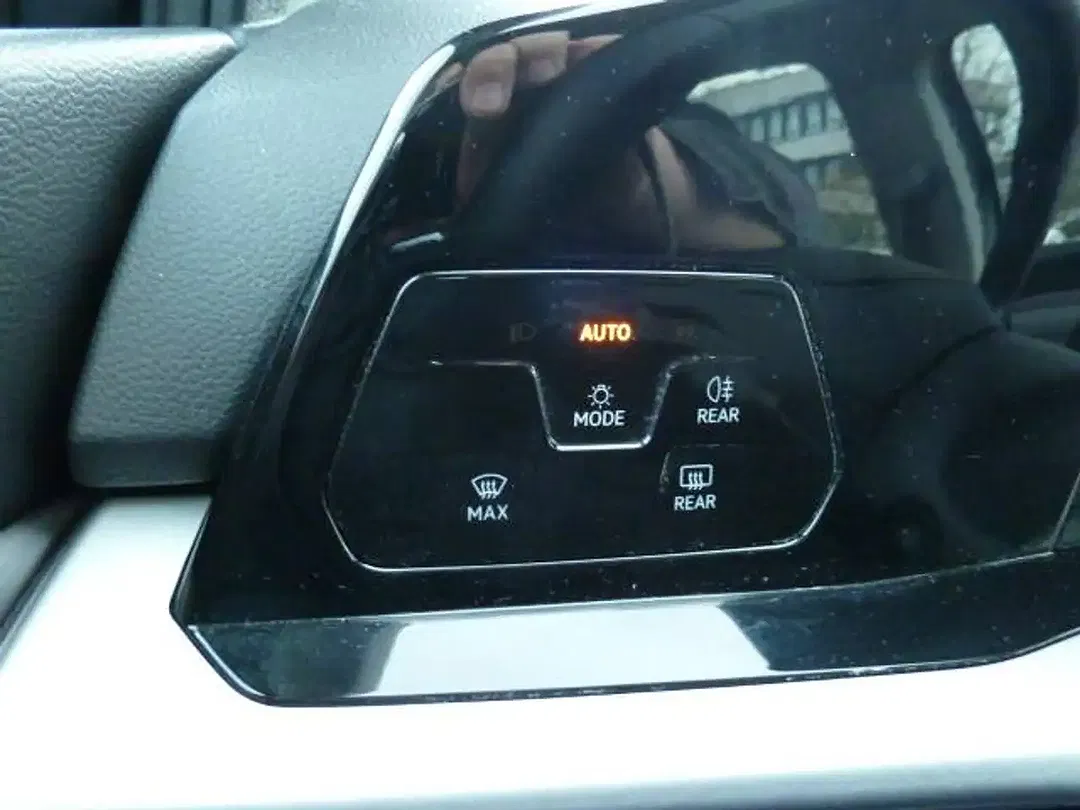 Volkswagen Golf Variant - Thumbnail 25