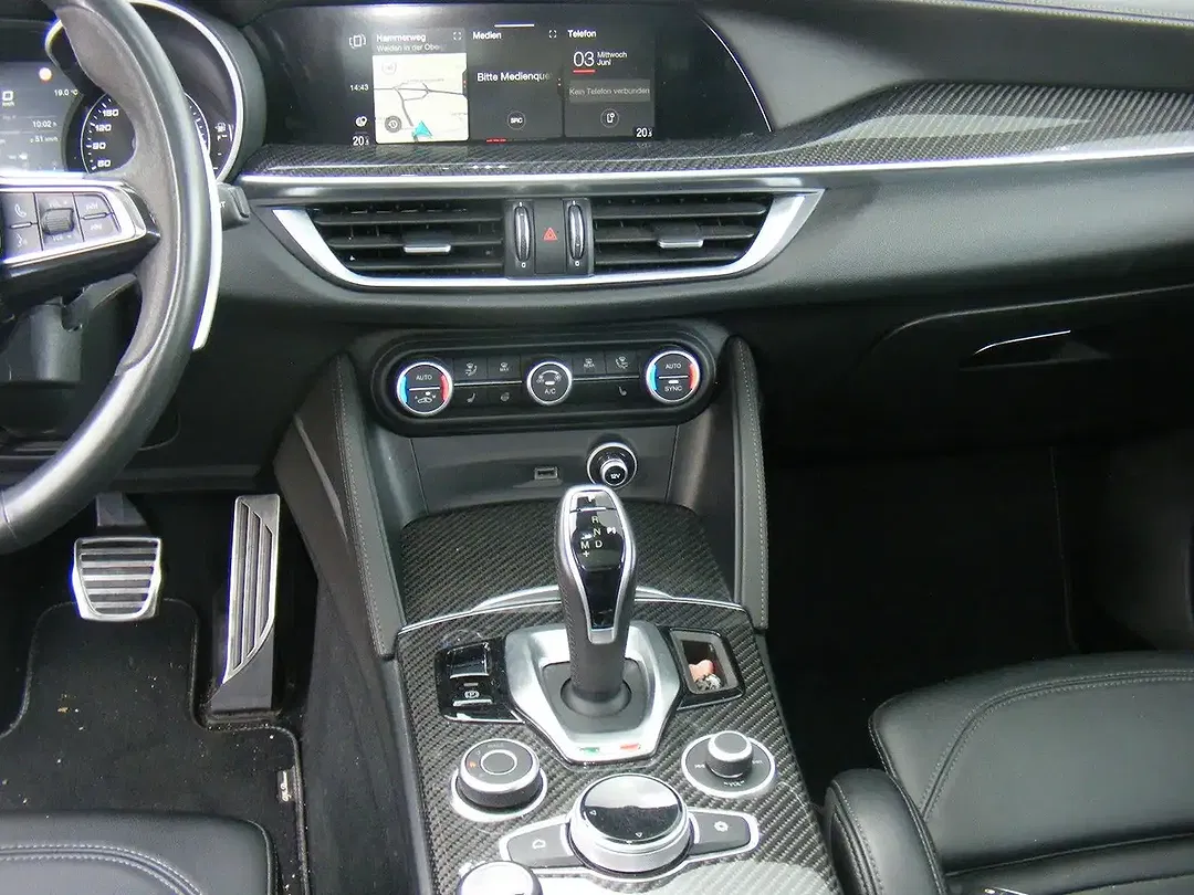 Alfa Romeo Stelvio - Thumbnail 13
