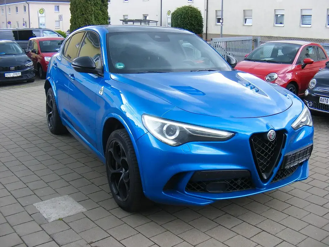 Alfa Romeo Stelvio - Thumbnail 3