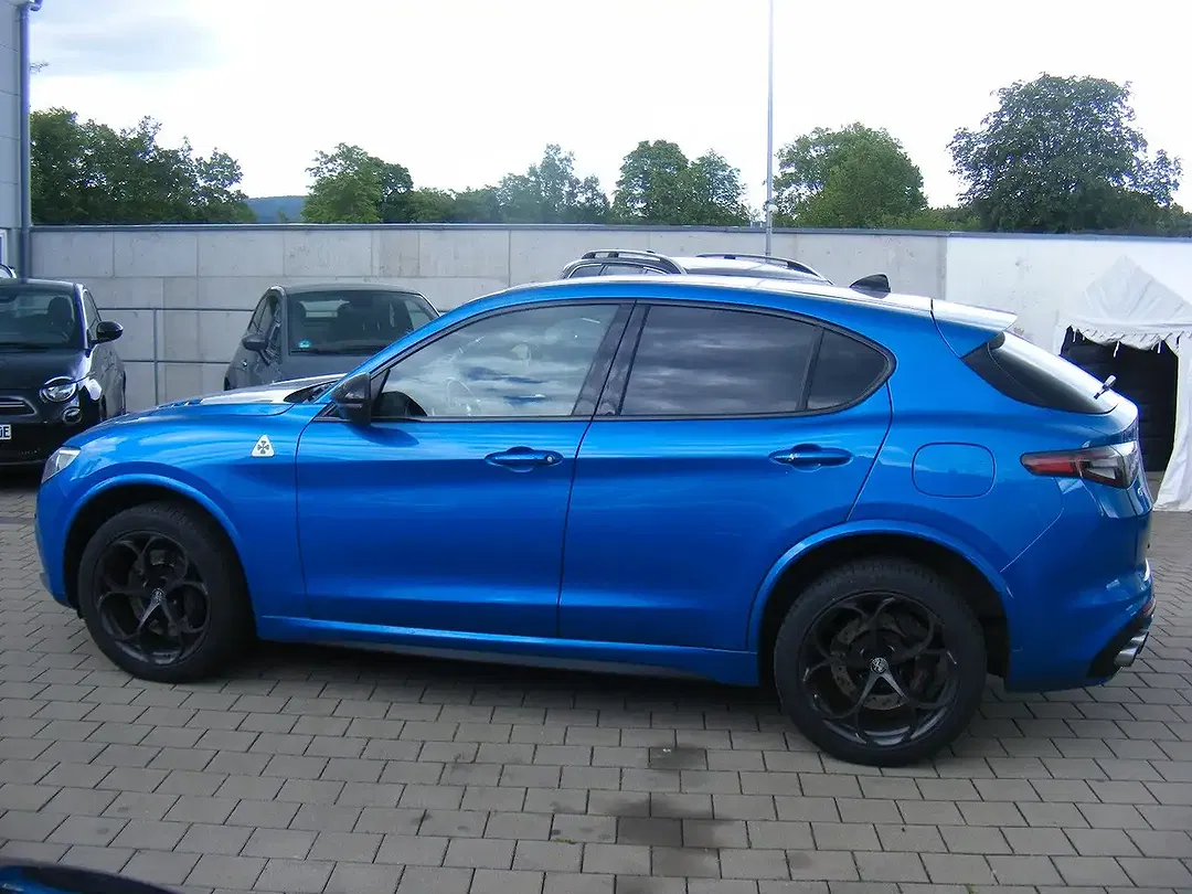 Alfa Romeo Stelvio - Thumbnail 8