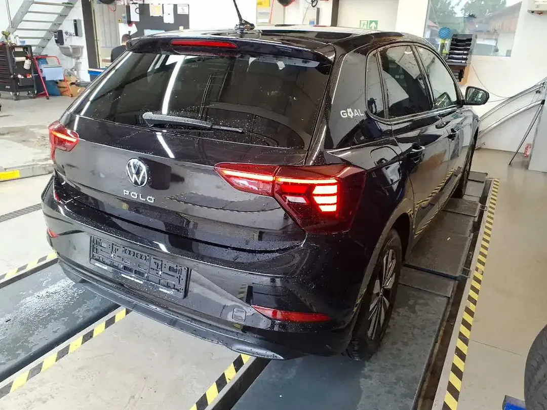 Volkswagen Polo - Thumbnail 4
