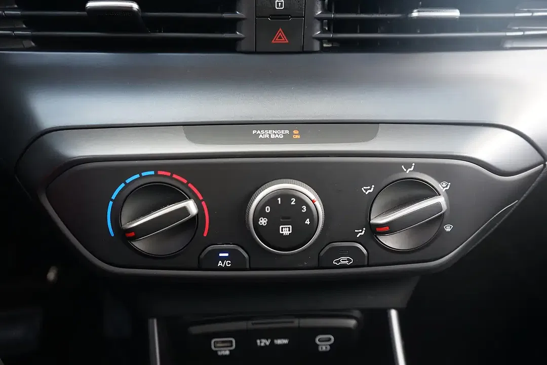 Hyundai i20 - Thumbnail 9