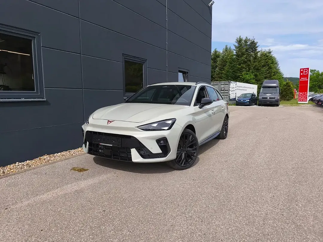 CUPRA Leon - Thumbnail 2