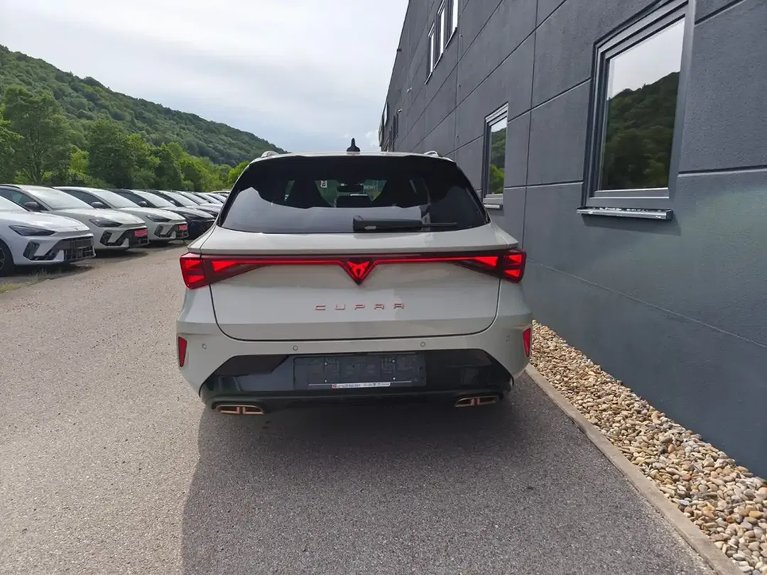CUPRA Leon - Thumbnail 7