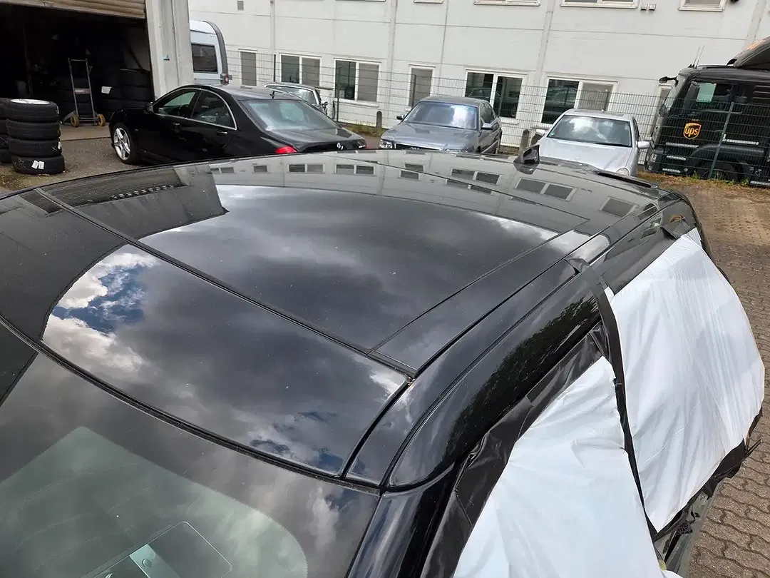 Land Rover Range Rover Velar - Thumbnail 3
