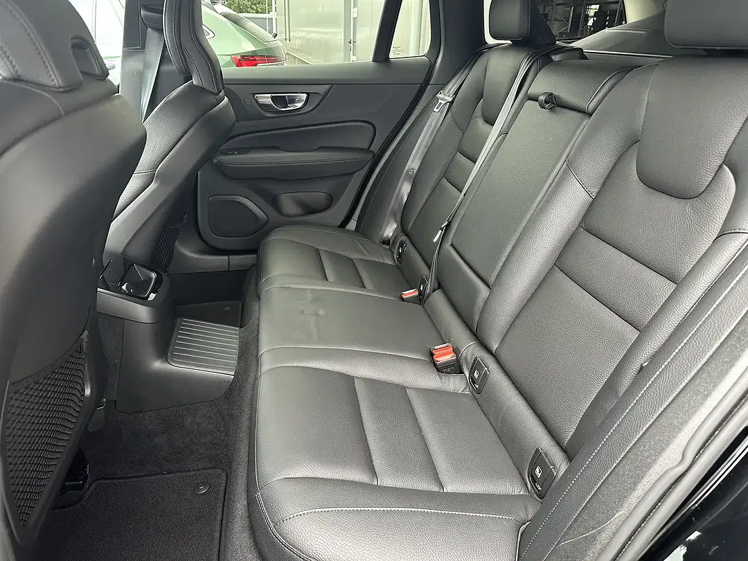 Volvo V60 - Thumbnail 10