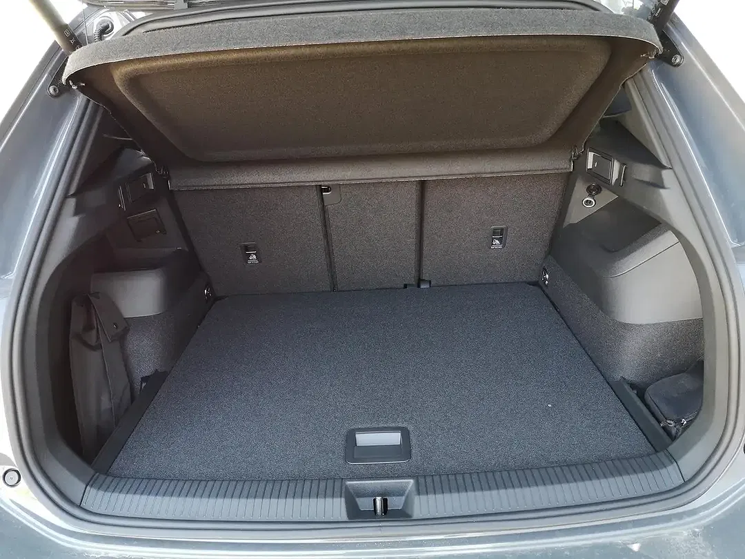 Volkswagen Tiguan - Thumbnail 12