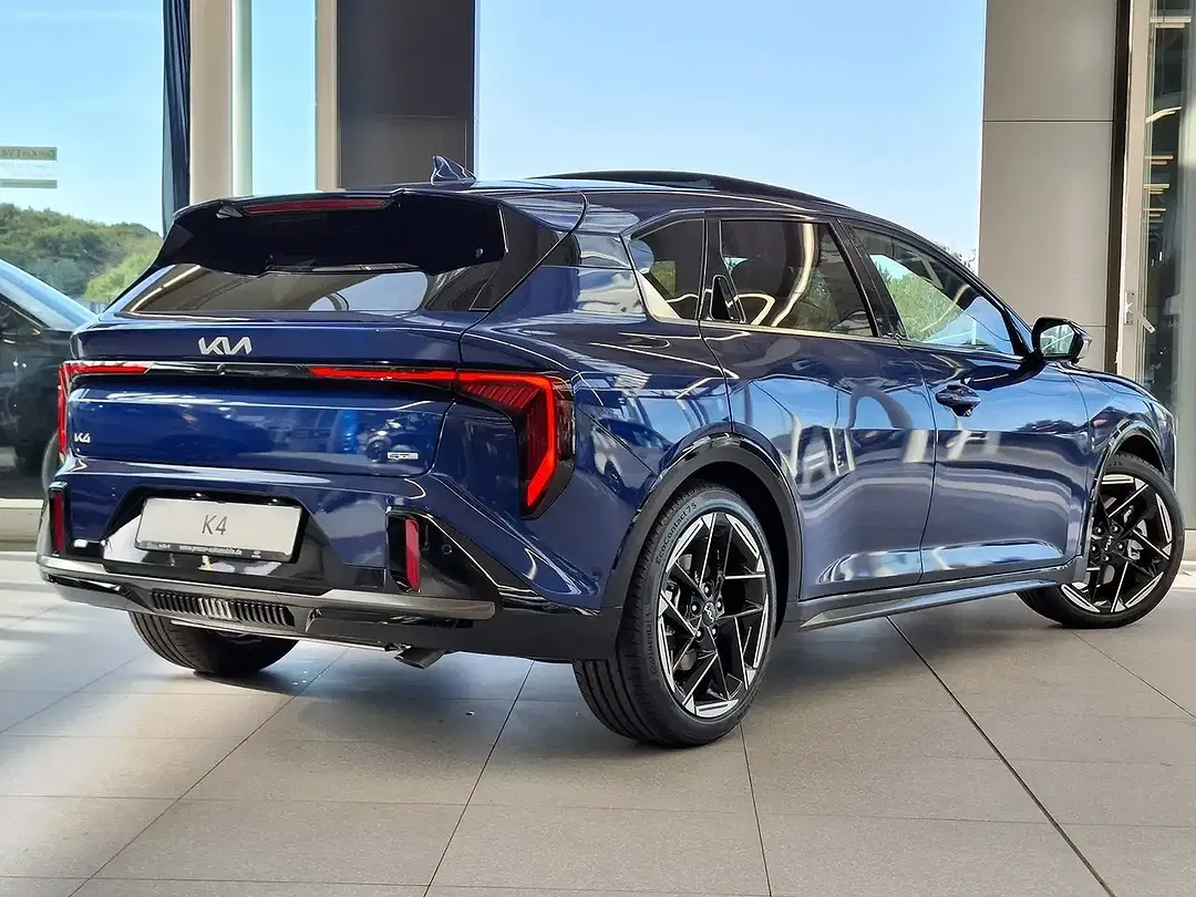 Kia K4 1.6 DCT GT-Line - foto 2