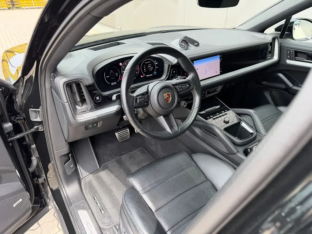 Porsche Cayenne - Thumbnail 5